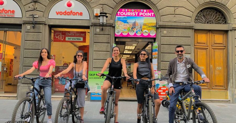 Florence: 2-Hour Guided Sightseeing Bike Tour - Bikes, Pace, and the Realities of Riding in Florence Traffic