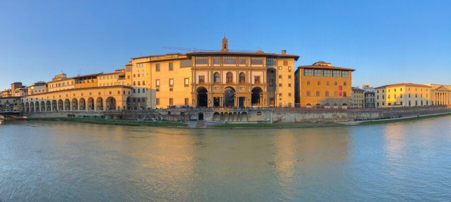 Florence: 2-Hour Private Guided Visit to the Uffizi Gallery - Practical Rules: Water, ID Checks, and First-Sunday Free Entry