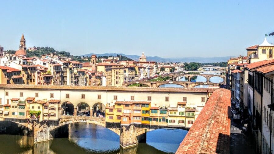 Florence: 2-Hour The Secrets of the City Walking Tour - Where the walk begins: Via del Trebbio and the Apple Store meet-up