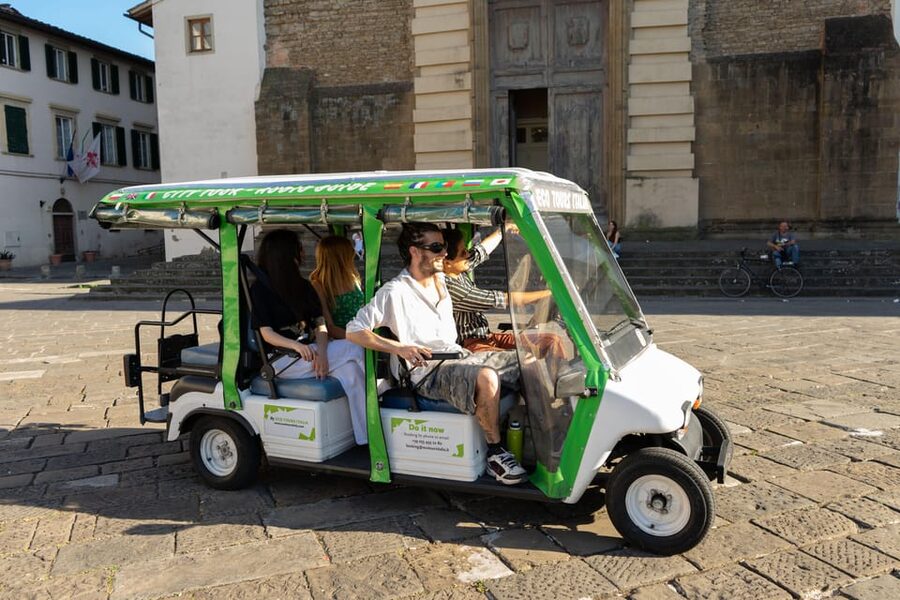 Florence: 60-Minute Eco-Friendly Golf Cart City Tour - Passing Under the Vasari Corridor: A Signature Florence Moment