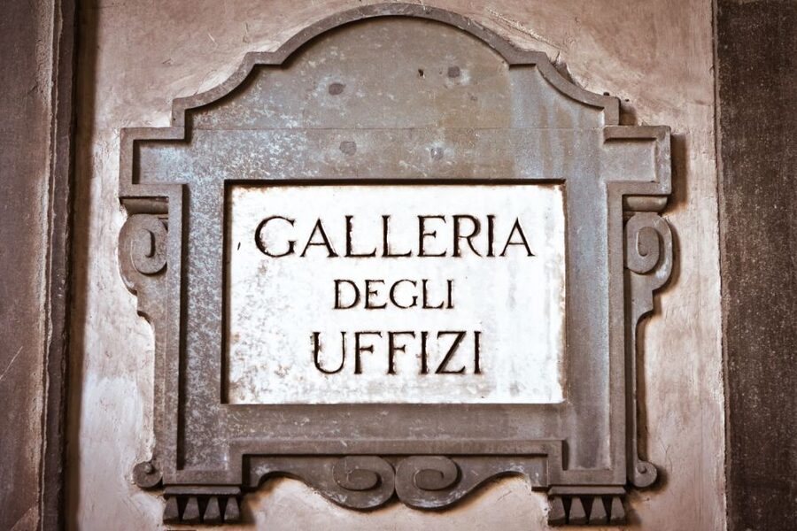 Florence: Accademia, Uffizi, and City Center Walking Tour - What to bring (and what to leave behind)