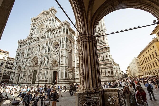 Florence Airport (FLR) to Florence hotels - Arrival Private Transfer - Private means only your group (up to 8 passengers)