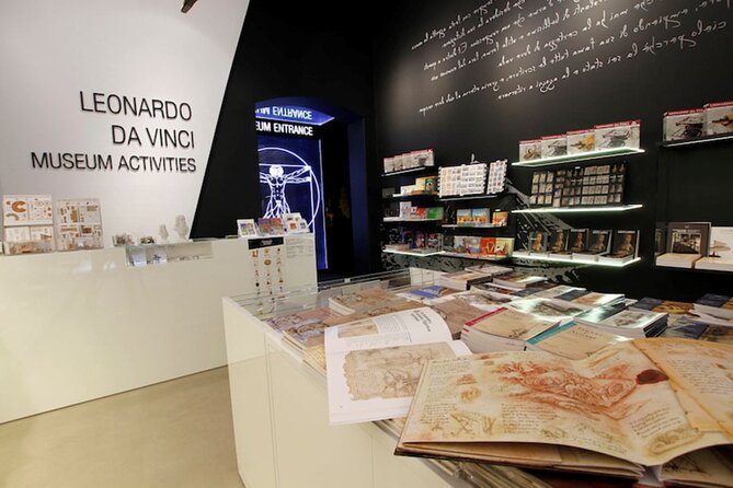 Florence All inclusive City Pass with Uffizi and Accademia entry - Timing pitfalls: closures and your schedule order