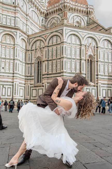 Florence: Amazing Photoshoot at the Duomo! - Florence Duomo Photoshoot: Why This Landmark Works So Well