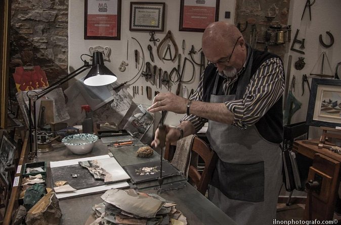 Florence Artisan tour - Stop 1: The artisan workshop intro near Florence’s Pitti area