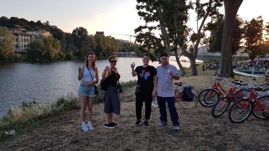 Florence at Night Bike Tour with Wine and Aperitivo Picnic - Old Bridge over the Arno and the Lungarno at sunset