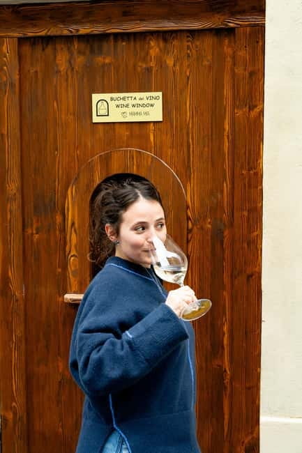 Florence: Authentic Pizza & Gelato Experience+Unlimited Wine - Languages and group vibe: instructions you can actually follow