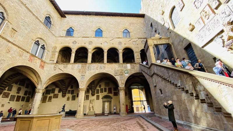 Florence: Bargello Museum Guided Tour with Entry Ticket - Bargello: the palace that used to run the city