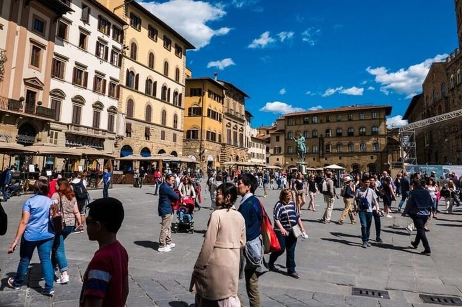Florence : Best of Florence Walking Tour - Meeting at Borgo Santa Croce 6: in the heart of the action
