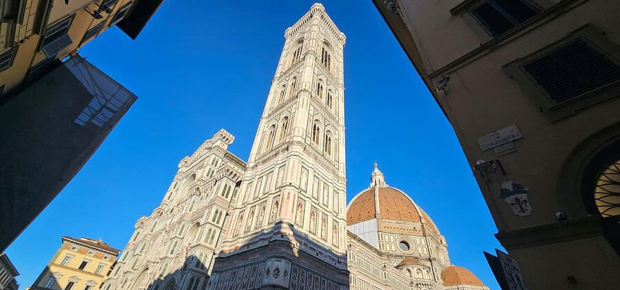 Florence Bike Tour & Sunset & Piazzale Michelangelo - Along the Arno River banks: the ride gets slower and prettier