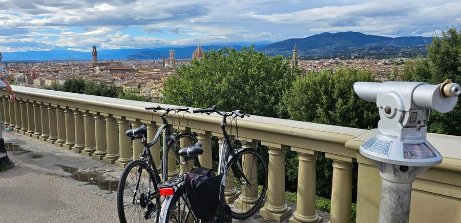 Florence Bike Tour & Sunset & Piazzale Michelangelo - Piazzale Michelangelo at sunset: where your photos pay off