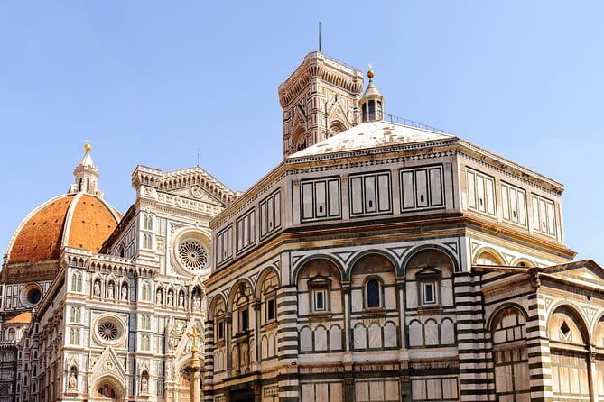 Florence by Foot : Discover the Heart of the Renaissance - Stop 3: Ponte Vecchio and why Uffizi comes up mid-walk