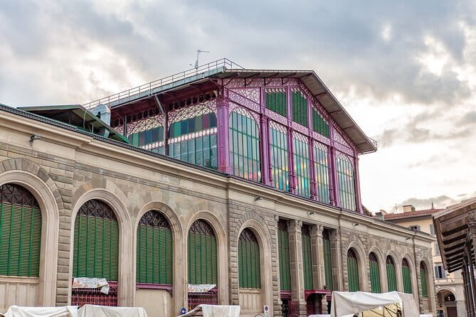 Florence Central Market Food Tour with Eating Europe - The outdoor leather market: souvenirs with local texture