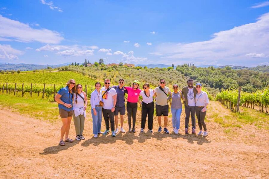 Florence: Chianti E-Bike Tour with Lunch & Two Wine Tastings - Pace, distance, and your legs: what 6 hours really means