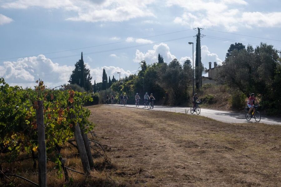 Florence: Chianti E-Bike Tour with Tuscan Lunch & Winery - Riding out of Florence through quiet lanes and uphill views