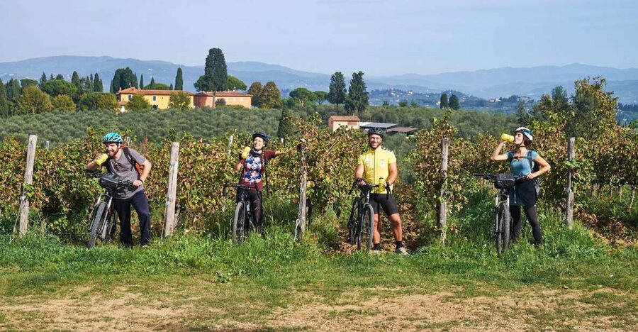 Florence: Chianti E-Bike Tour with Tuscan Lunch & Winery - Chianti hills to lunch: how the middle of the day stays relaxed
