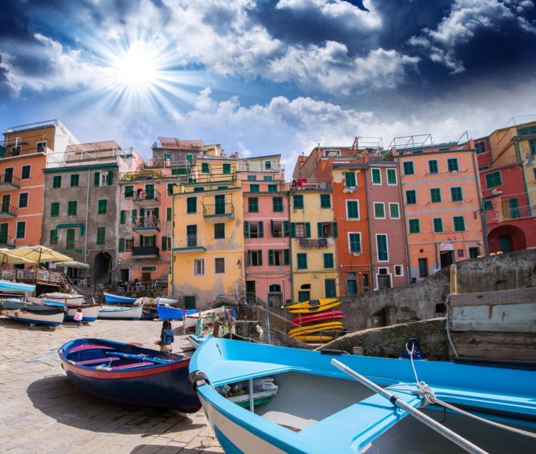 Florence: Cinque Terre Small-Group Day Trip - Monterosso al Mare free time: seaside break and photo leverage