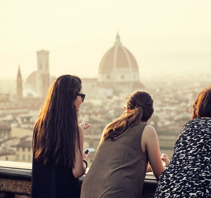 Florence: City guided walking tour - Ponte Vecchio on the Arno: Views, Jewelers, and a WWII Survival Story