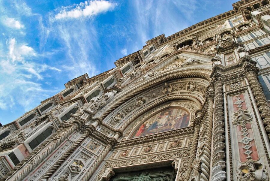 Florence: City guided walking tour - Piazza della Repubblica Finish: A Good Place to Reset