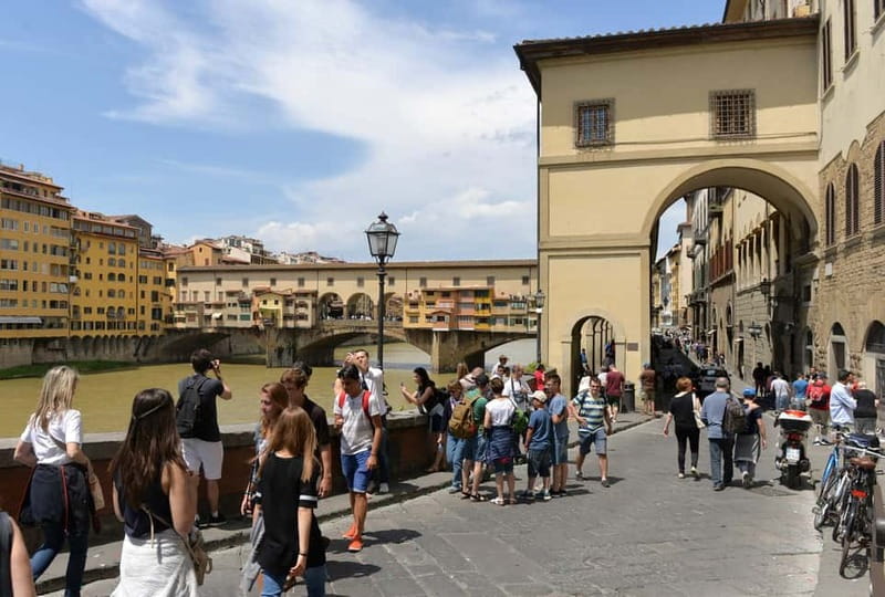 Florence: City Highlights & Historic District Guided Tour - Orsanmichele and Mercato del Porcellino: small landmarks that add context