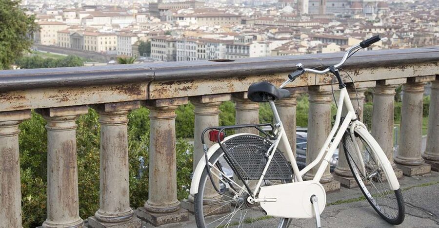 Florence: City Sightseeing Guided Bike Tour - Oltrarno’s narrow lanes and the artisan quarter you actually can reach