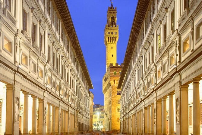 Florence City Tour & David - Vasari’s private hallway: walking Florence without going outside