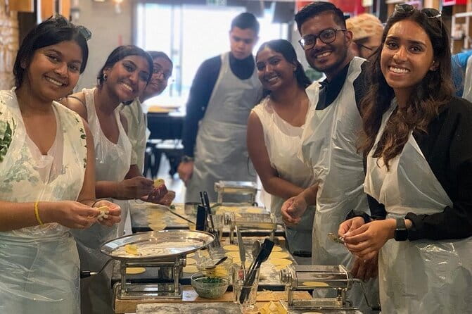 Florence: Cooking Class Pasta & Tiramisu Making Unlimited Wine - Where to Start in Florence: your meeting spot depends on your time