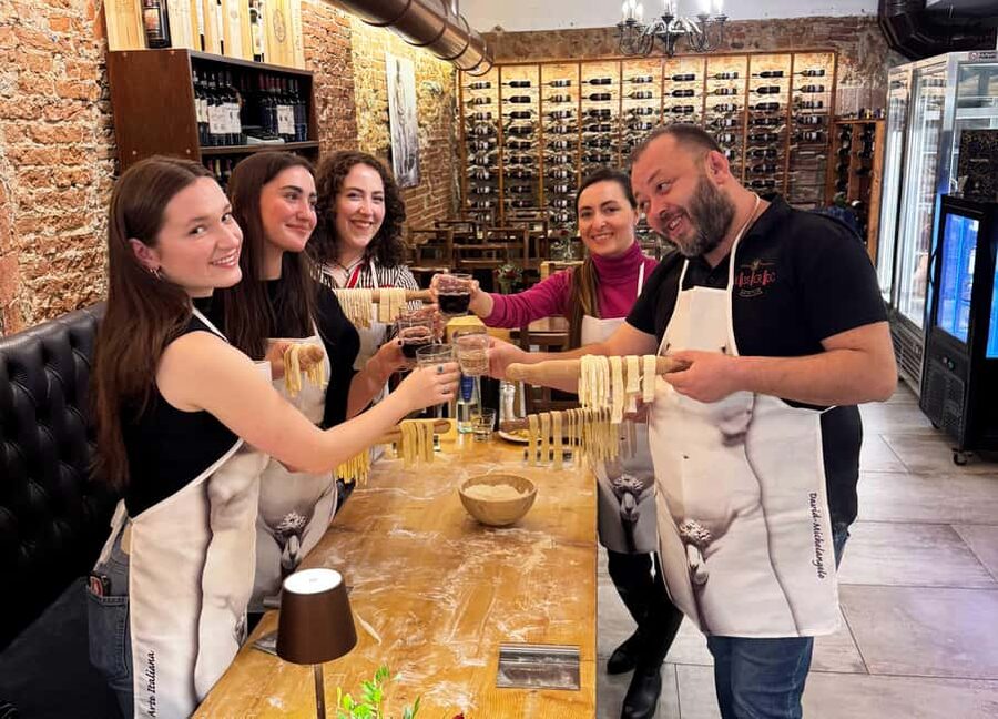 Florence Cooking Class: Ravioli & Pasta & Wine + Gift Apron - Pappardelle ribbon pasta: learning thickness and technique the Italian way