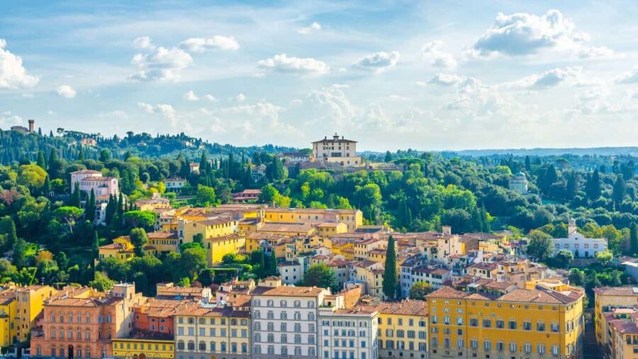 Florence Countryside 2.5h Premium E-Bike Tour + Photo Shoot - Starting at Piazza Ognissanti: easy to find, easy to settle in