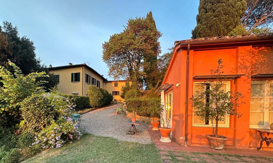 Florence: Culinary Experience in a Lemon House with Sunset and Enchanted Garden - Sunset Garden Dinner: The Experience Behind the Views