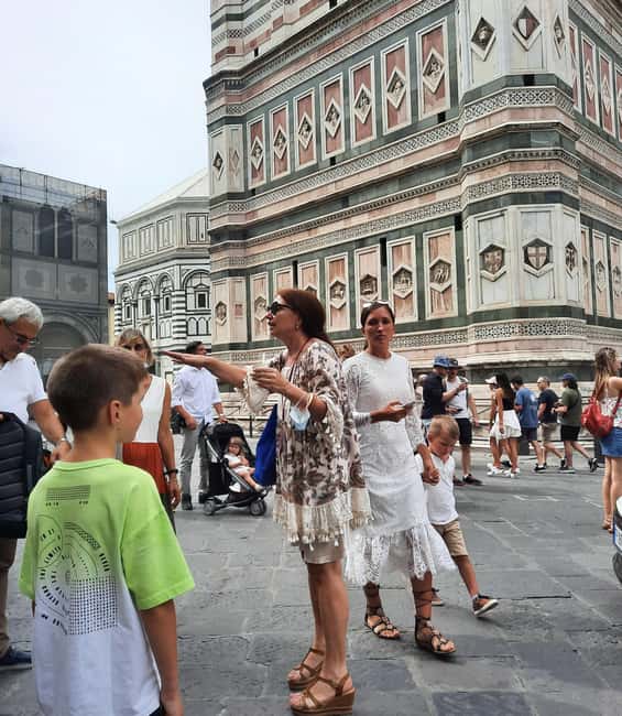 Florence: Dan Brown's Inferno 2-Hour Walking Tour - Piazza San Firenze and Badia Fiorentina: Short Stops, Clear Meaning