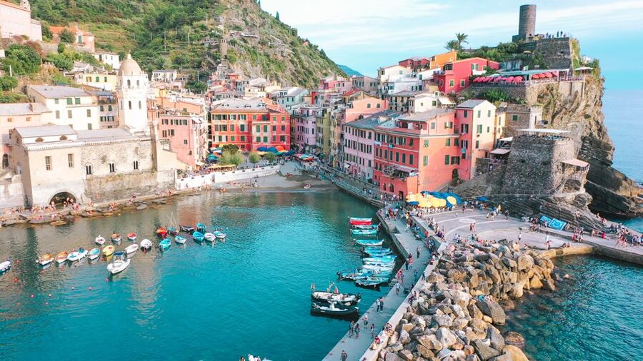 Florence: Day Trip to Cinque Terre with Optional Street Food - Why Cinque Terre in One Day Feels Just Right