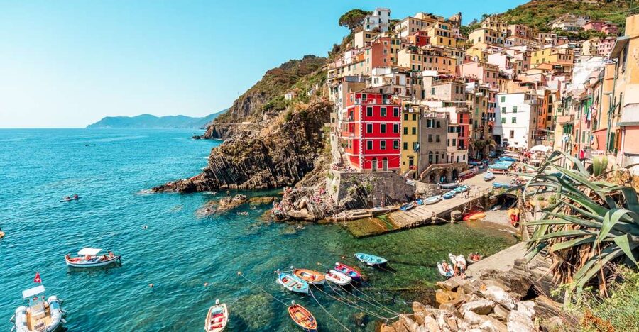 Florence: Day Trip to Cinque Terre with Optional Street Food - Coach Time to La Spezia: Easy Start, Smart Intro