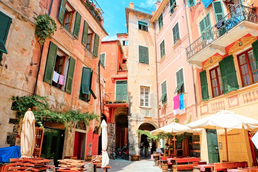 Florence: Day Trip to Cinque Terre with Optional Street Food - Monterosso al Mare (About 3 Hours): The Best Chance to Breathe