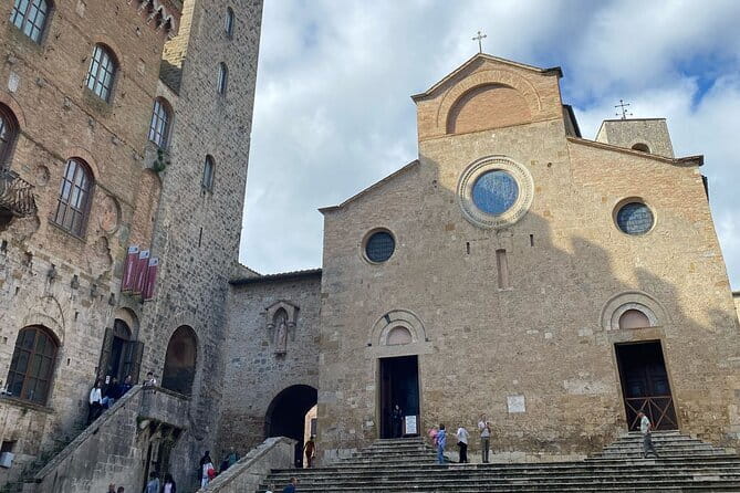Florence: Day Trip with Free Time in San Gimignano and Siena - On Board: Air-Conditioned Comfort, Free Wi‑Fi, and GPS Audio