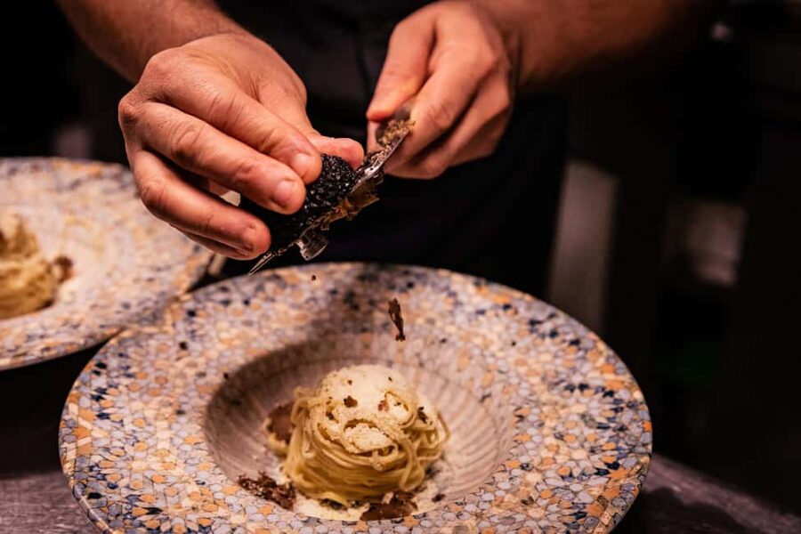Florence Dinner: Truffle, Florentine Steak & Exclusive Wines - Starting at Piazza di Madonna degli Aldobrandini: Where the Evening Begins