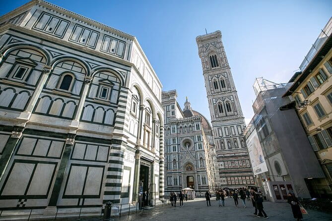 Florence Dome Climb & Private Guided Sightseeing Walking Tour with Hotel Pickup - Piazza del Duomo: Where the Skip-the-Line Ticket Changes Everything