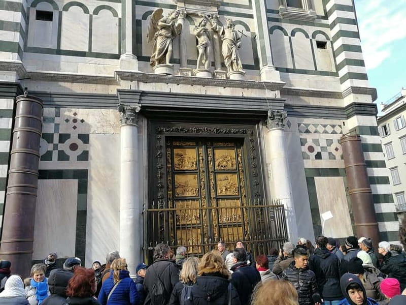Florence: Duomo Area Tour and Brunelleschi Dome Climb Ticket - The 60-minute guided loop around Baptistery and Cathedral exterior