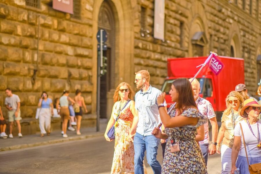 Florence: Duomo Cathedral Skip-the-Line Guided Tour - Brunelleschi and the dome story: what you’ll learn vs what you won’t do