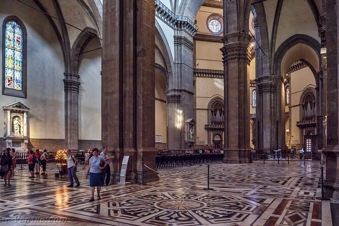 Florence Duomo Cathedral with Host & Audio Guide (Interior Only) - Timing, security, and meeting reality near Santa Maria del Fiore