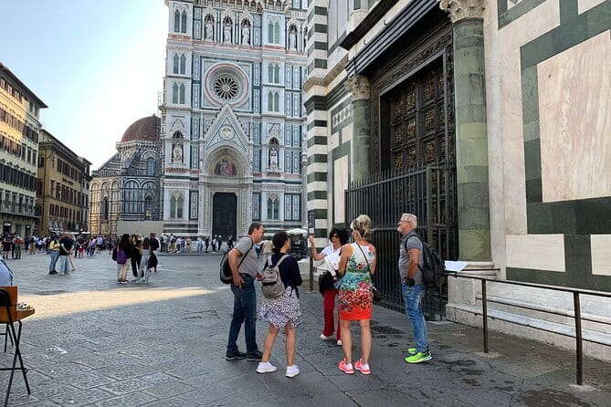 Florence: Duomo Complex with Tickets & City Walk Guided Tour - Start at Piazza del Duomo (and don’t get lost in the awe)