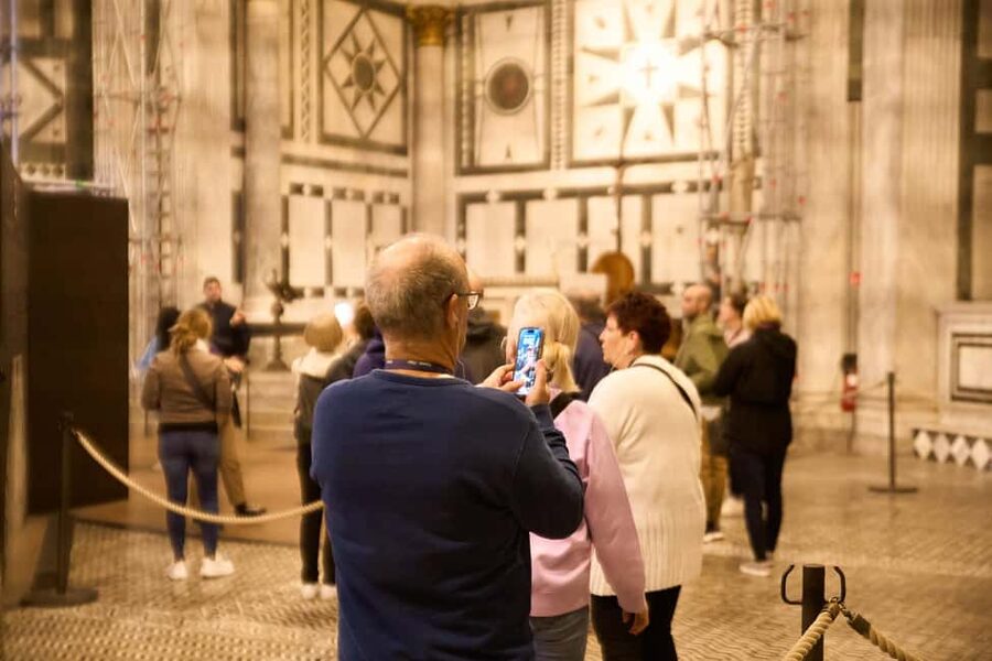 Florence: Duomo Dawn Entry with Key Holder & Dome Climb Tour - Price and value: what you’re really paying for at $187