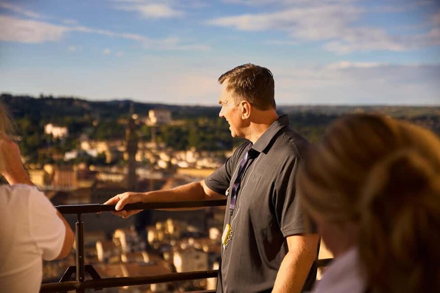 Florence: Duomo Dawn Entry with Key Holder & Dome Climb Tour - The key holder moment: quiet access and a smarter pace