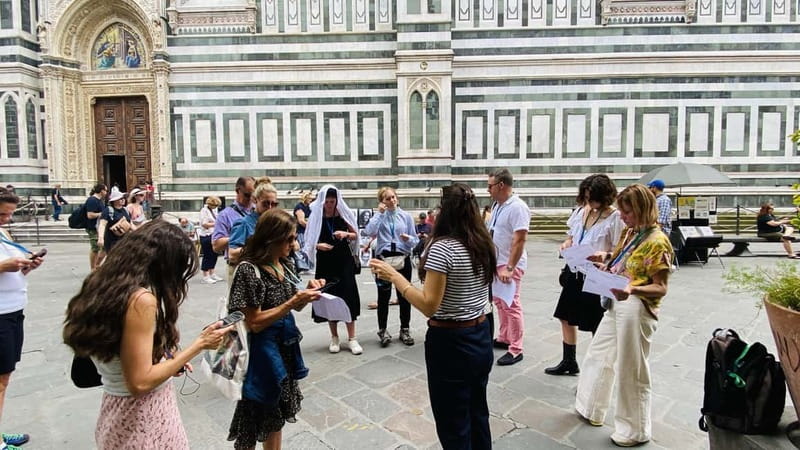 Florence Duomo Square Guided Walking Tour with Entry Tickets - Meeting at Lindt: a simple starting point (and how to avoid stress)