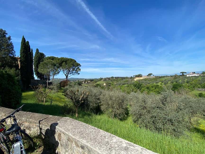 Florence: E-Bike Tour in Tuscany with Winery & Wine Tasting - From Oltrarno to the Tuscan Hills: the 4-hour flow
