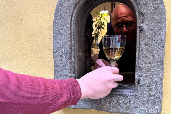 Florence Evening Food Tour with Florentine Steak & Tuscan Wine - Tamerò and the Raviolo Pairing: Setting Up the Main Meal