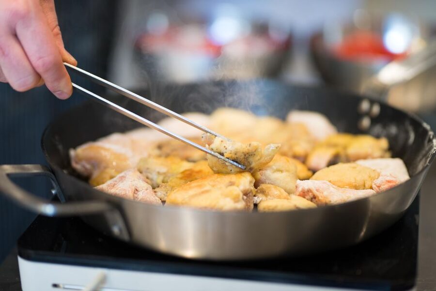 Florence: Exclusive 4-Course Cooking Class and Dinner - Inside a professional kitchen: how the lesson is run