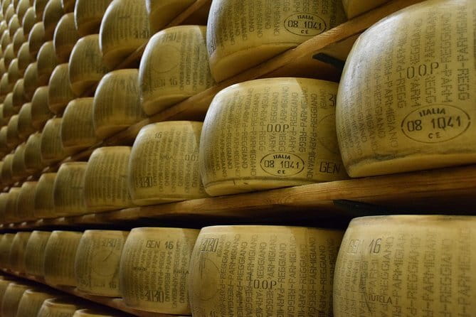Florence Food and Wine Tasting Tour! Private with Local Expert - Wine expectations: included, but not a full pour-party
