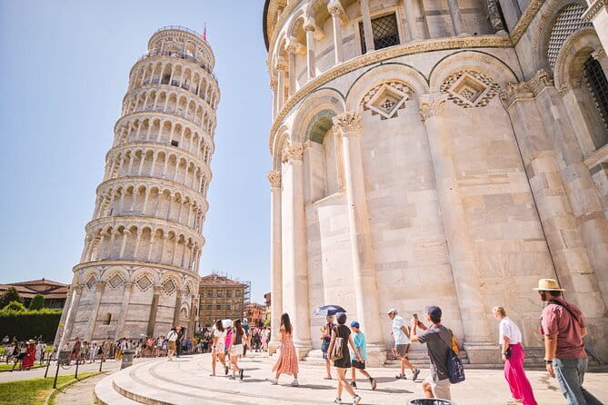 Florence Food and Wine Walking Tour - Private - Wine and water included: how that changes the tasting rhythm