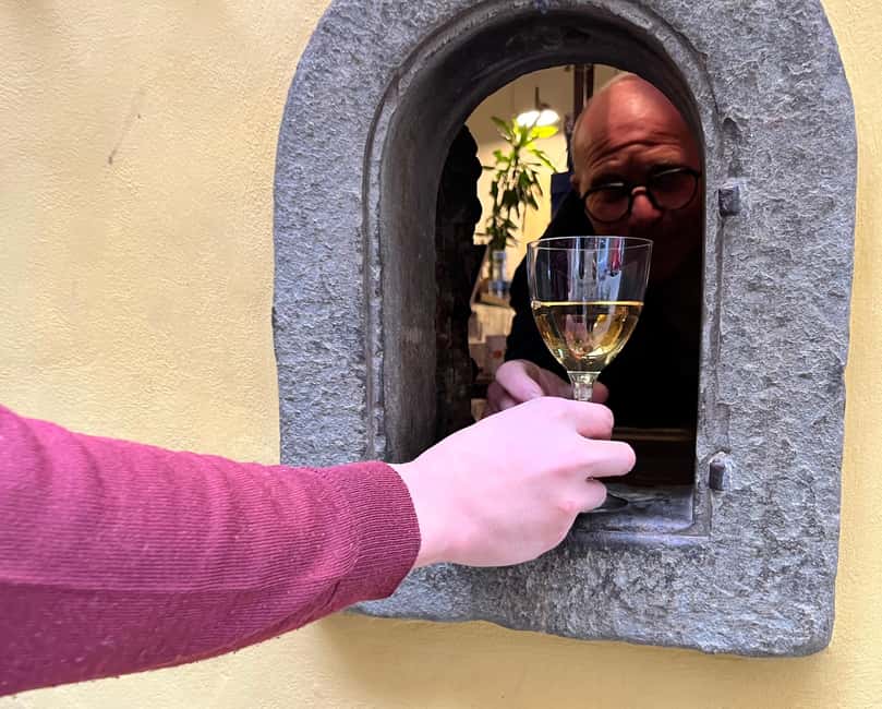 Florence: Food Walking Tour with Local Steak and Tuscan Wine - The wine window and first tastings: Italian tradition with real structure